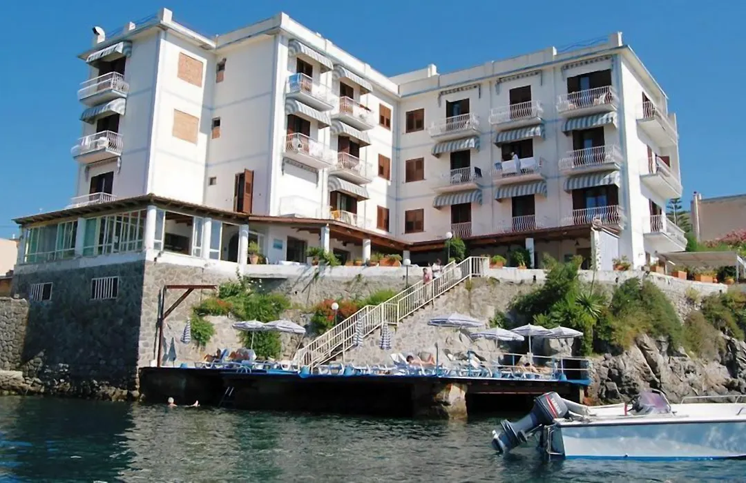 Hotel Rocce Azzurre-1